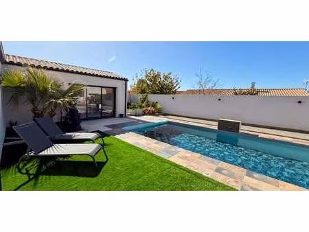 maison avec piscine et terrasse la jarrie (17)