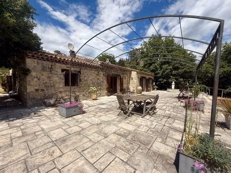 maison familiale 5 pièces avec piscine  suite parentale et studios – un bien rare et lumin
