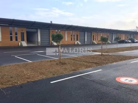 location commerce 541 m² à saint-priest (69800)