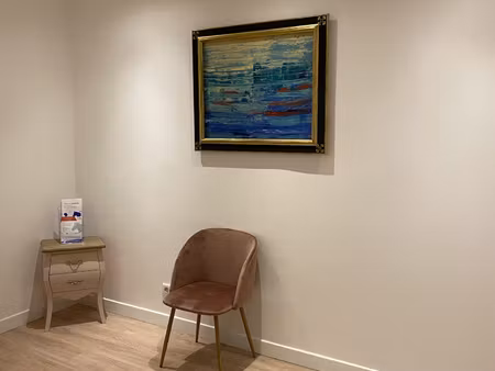 à louer cabinet professionnel avec jardin et stationnement