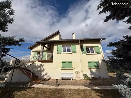 maison 5 pièces 147 m²