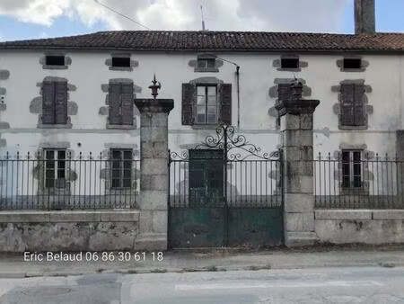 vente immeuble 900 m² l’absie (79240)