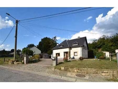 +++ sous option +++ lot de 2 maisons et un grand garage à sa