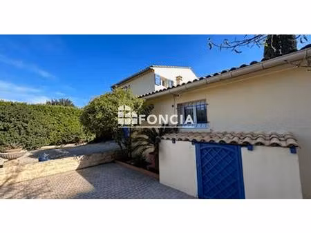 orgon ( 13660 ) maison individuelle 140 m2 hab sur 651m2 avec piscine