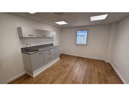 bureaux eyguieres 18 m2