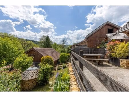 maison de luxe à vendre à mouthier-haute-pierre