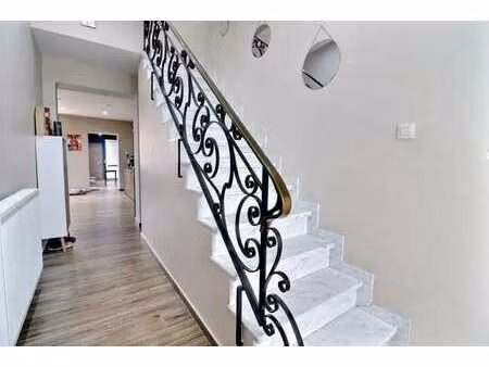 spacieuse maison 2 façades avec grenier aménageable