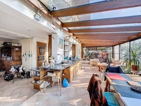 belle maison 4 facades charmante et completement atypique