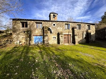 fraisse sur agout  proche lac de vesole  grande maison sur garage avec terrains et ruine -