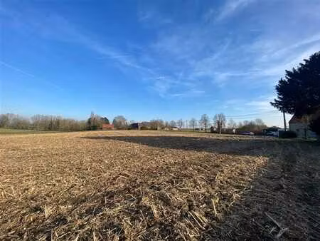 magnifique terrain à bâtir d’une contenance de 13a 49 ca