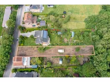 prachtig perceel van 9a57 voor een halfopenbebouwing