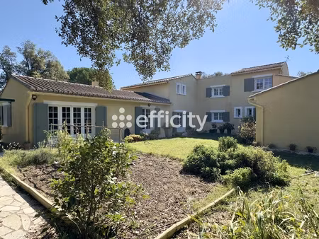 maison 7 pièces - 224 m²