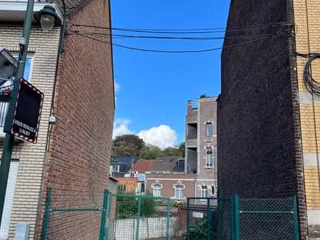 terrain à bâtir à prix exeptionnel -sous option