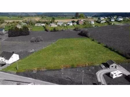 magnifique terrain à bâtir de près de 70 ares!