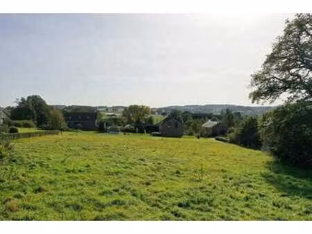 terrain à bâtir de 2025 m²