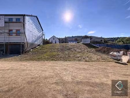 malmedy : terrain constructible 498m² libre de constructeur