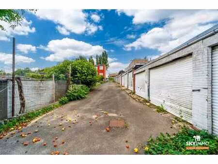 15 garages loués à vendre – rentabilité immédiate