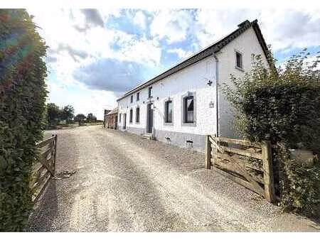 pietrebais - bureaux de 68 m² / poss studio ou prof liberale