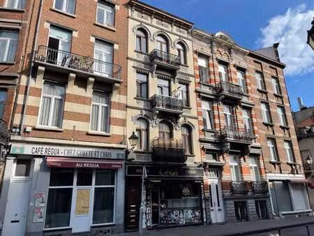 place bethleem - rez com + atelier ± 200 m²