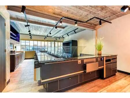 local commercial avec appartement spacieux à vendre