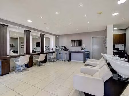 espace commercial idéalement situé à overijse !