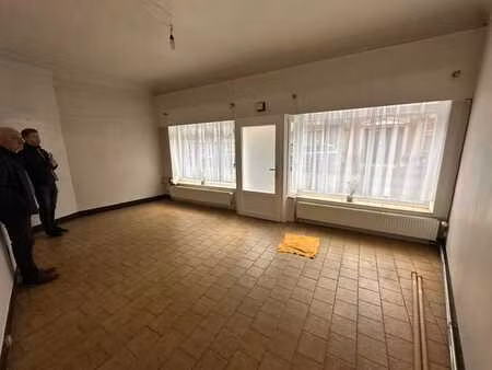 commerce à proximité de l'école militaire