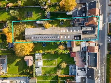 **sous-option** immeuble commercial avec entrepôt  bureau et