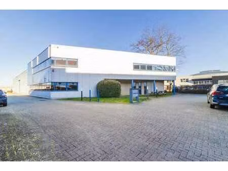 loyer mensuel 12.071€ - localisation aaa !