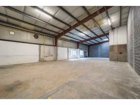 entrepôt de 325m2 à louer à stavelot