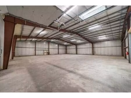 entrepôt de 537m2 à louer à stavelot