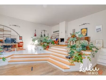 loft unique de 200 m² avec jardin et dépendance — lyon 9  métro valmy