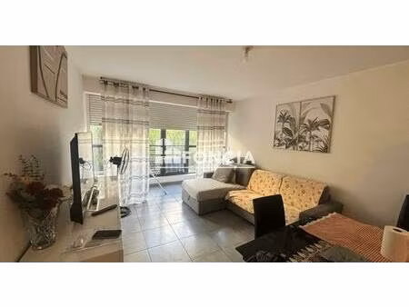 liberation / 3 pieces avec stationnement