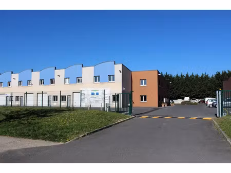 location local d'activités 130 m²