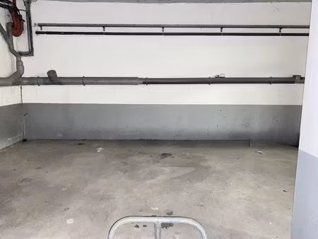 exclusivite - place de parking 1er sous sol - proche gare plaisir grignon