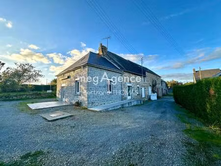 vente longère et corps de ferme à saint-sauveur-des-landes (35133) : à vendre / 97m² saint