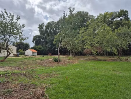 vente terrain 1600 m² à puymoyen (16400)  238 000 €