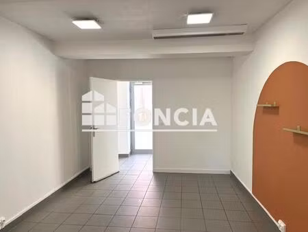 location - local commercial - 31 m² - 4 160 €/an hc ht -