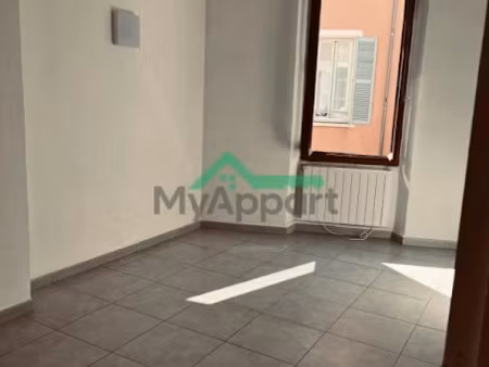 location meublée appartement 2 pièces 68 m² à chateaudouble (83300)  690 €