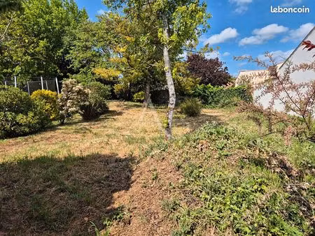 terrain 323 m² villedoux