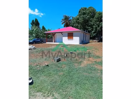 location meublée appartement 80 m² à sainte rose (97115)  1 450 €