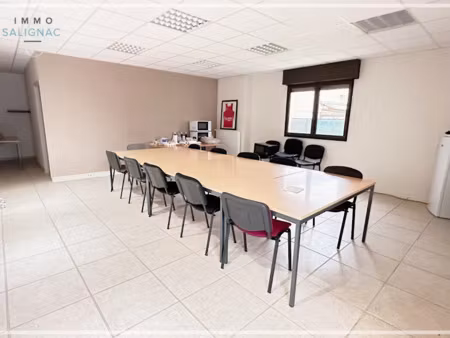 location locaux professionnels 60 m² à bourg-en-bresse (01000)  400 €