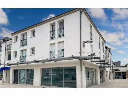 appartement saint-denis-de-l'hôtel 63.13 m² t-3 à vendre  129 000 €