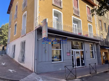 ensemble immobilier avec bar  restaurant et appartement indépen