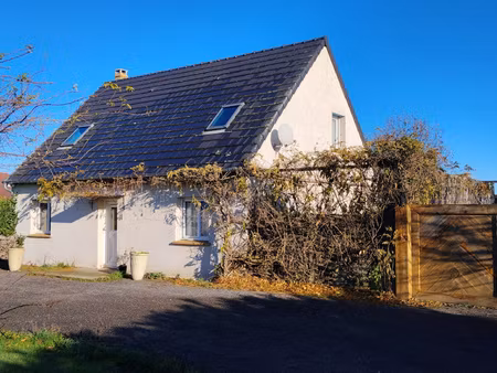 maison familiale avec piscine et vaste terrain arboré !