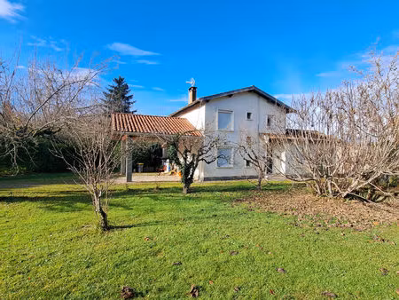 a vendre maison / 3 chambres / 2 bureaux / dependance / grand jardin