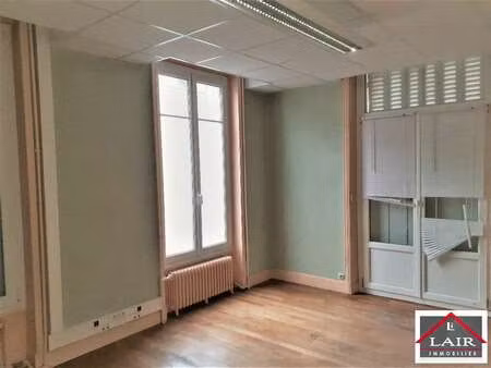 location bureaux et commerces à alençon (61000) : à louer / 250m² alençon