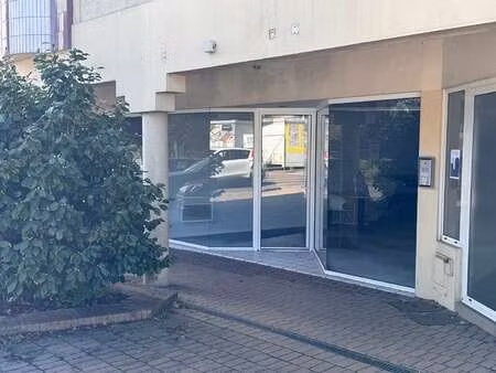 location bureaux et commerces à aizenay (85190) : à louer / 55m² aizenay