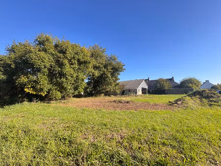 terrain avec hangar pouldreuzic 1100 m2