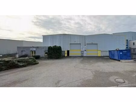 location local d'activités beligneux 3 480 m²