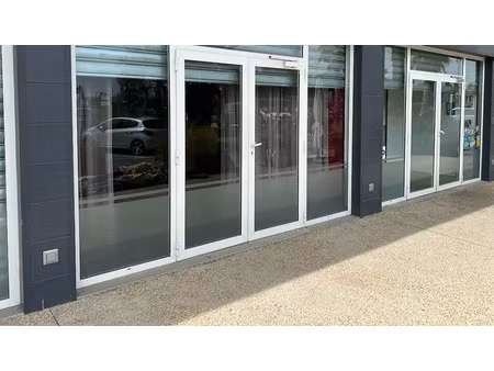 location local commercial 160 m2 pays d'aix